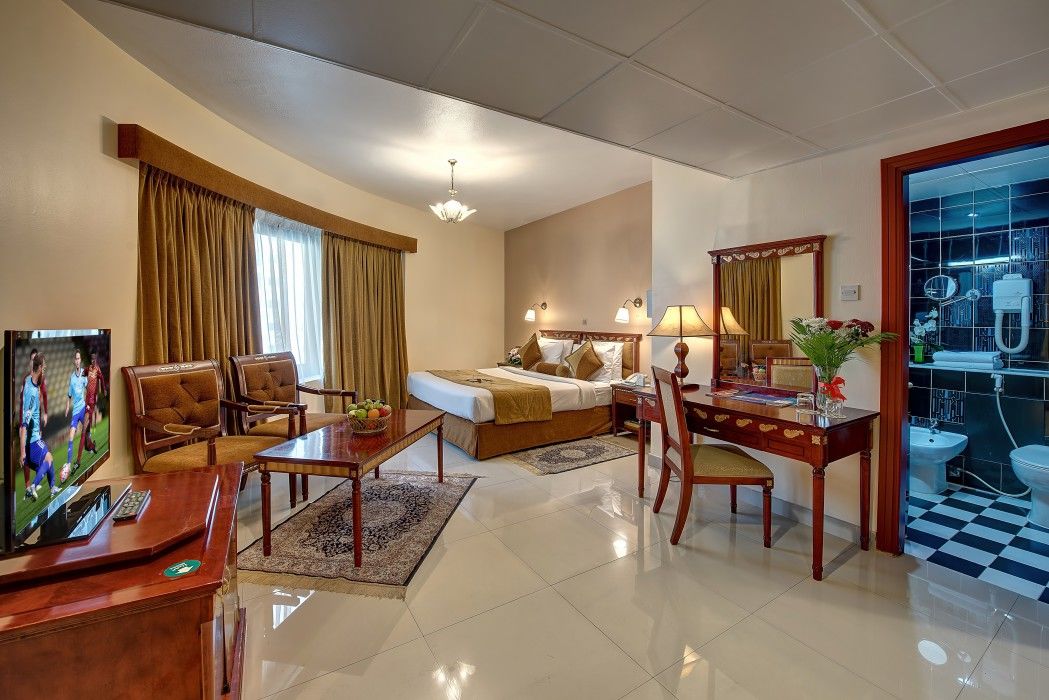 Nihal Hotel Дубай Екстериор снимка