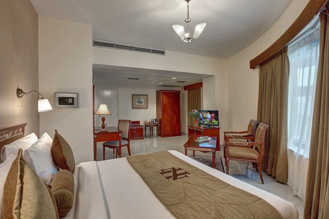 Nihal Hotel Дубай Екстериор снимка